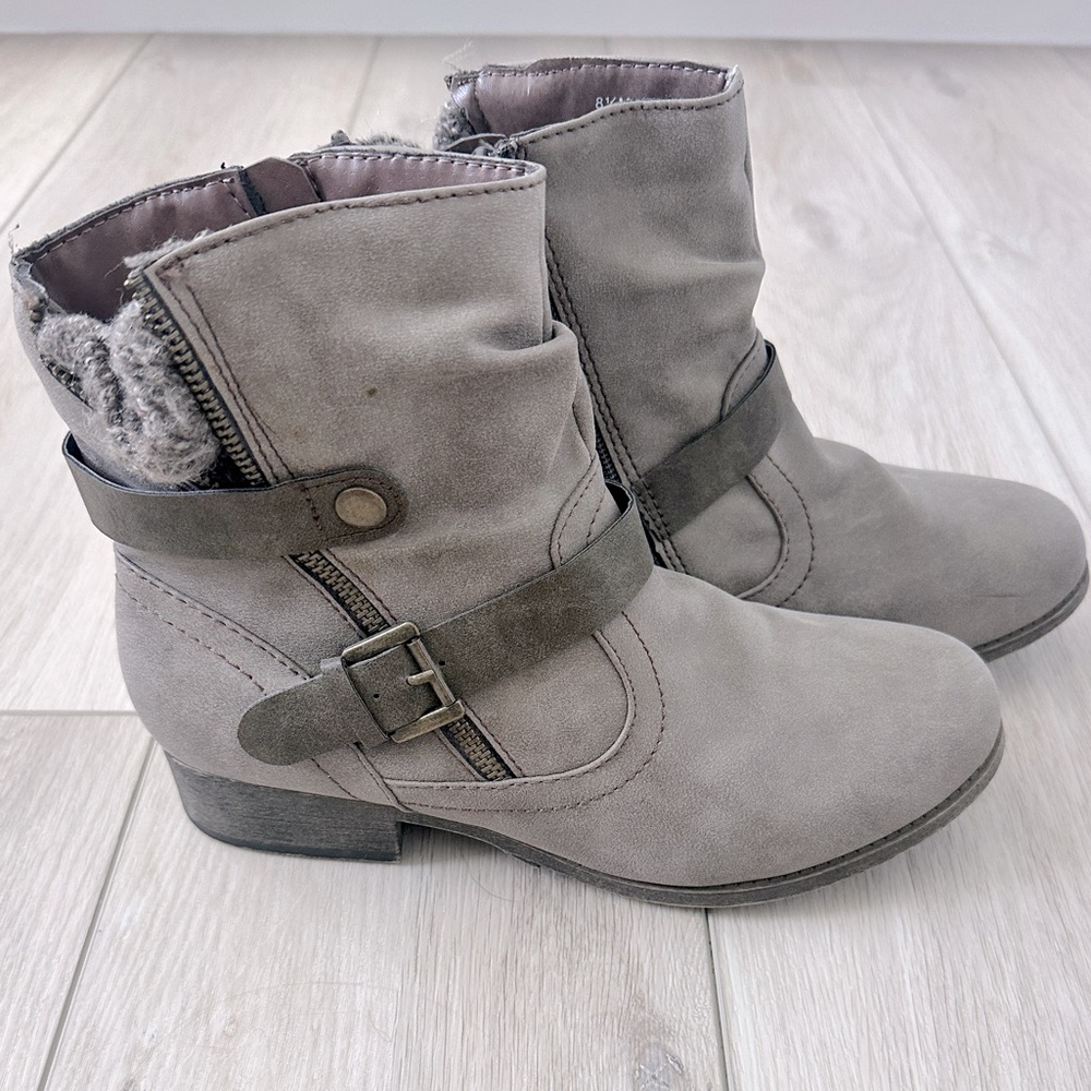 SO Authentic American Heritage Taupe Ankle Boots Women’s Size 8.5 EUC